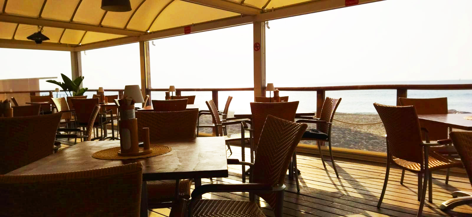 Bar bistrò per mangiare sul mare a Pietra Ligure